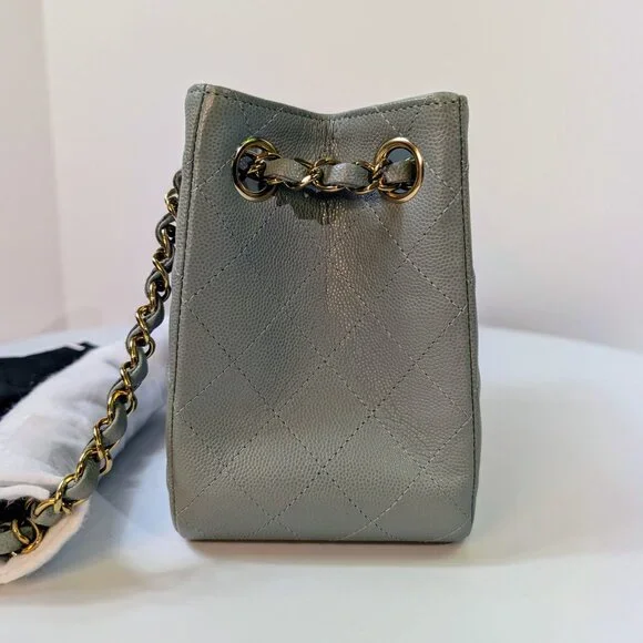 Chanel Rare Light Grey Quilted Caviar Leather Small Bucket Drawstring Bag - Picture 3 of 16
